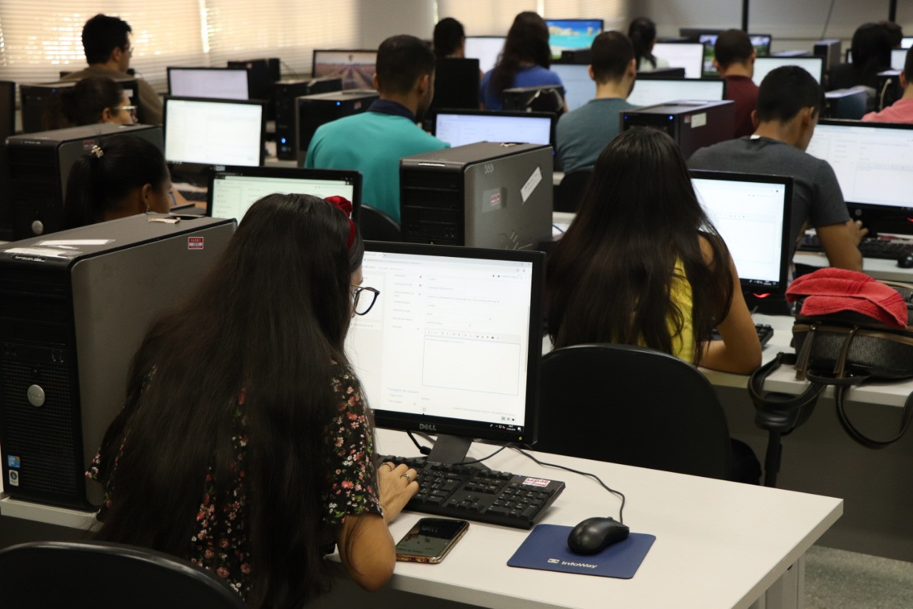 SETEC promove curso de administração no AVA para estudantes da UFMT
